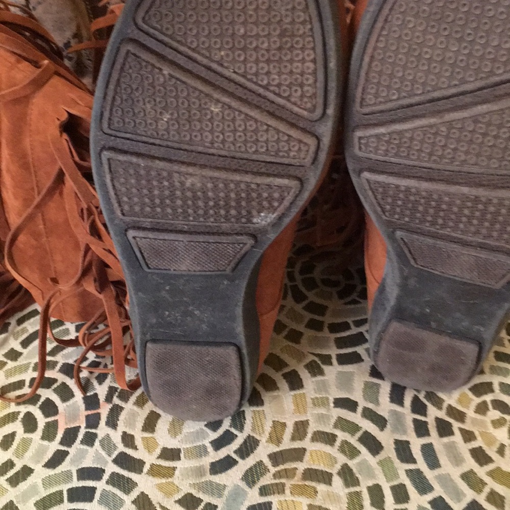 Boots - Picture 2 of 6